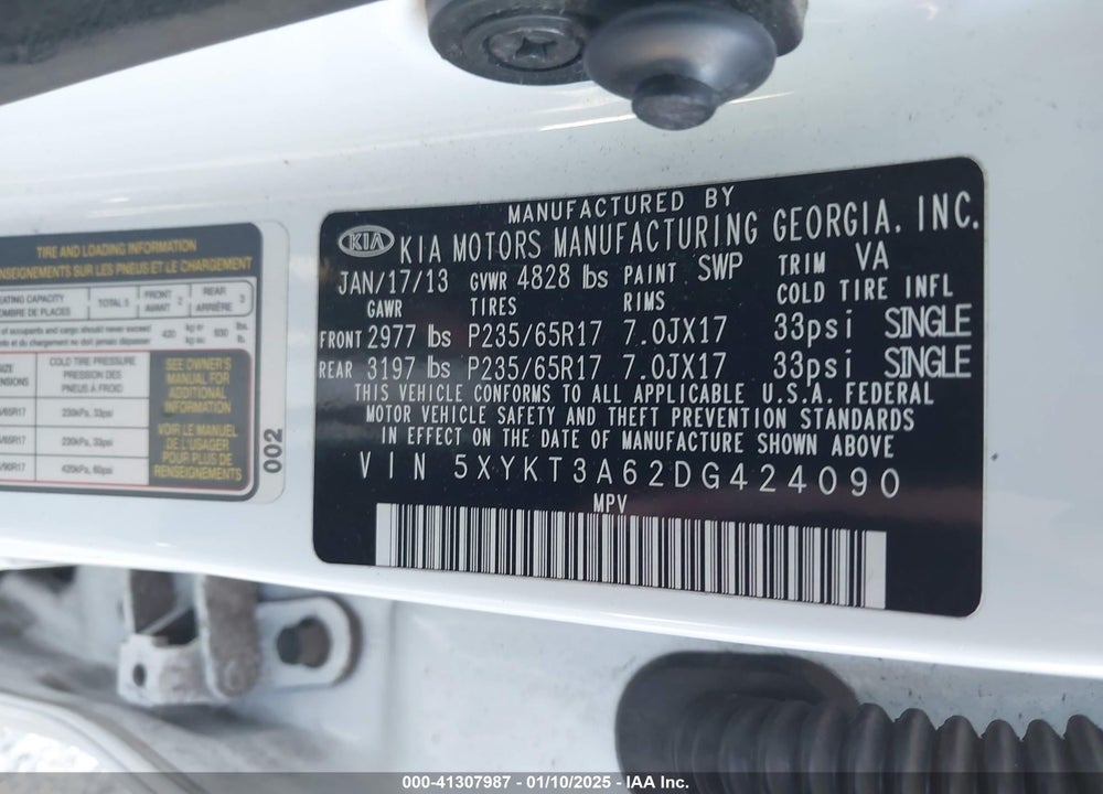 2013 KIA SORENTO LX VIN: 5XYKT3A62DG424090