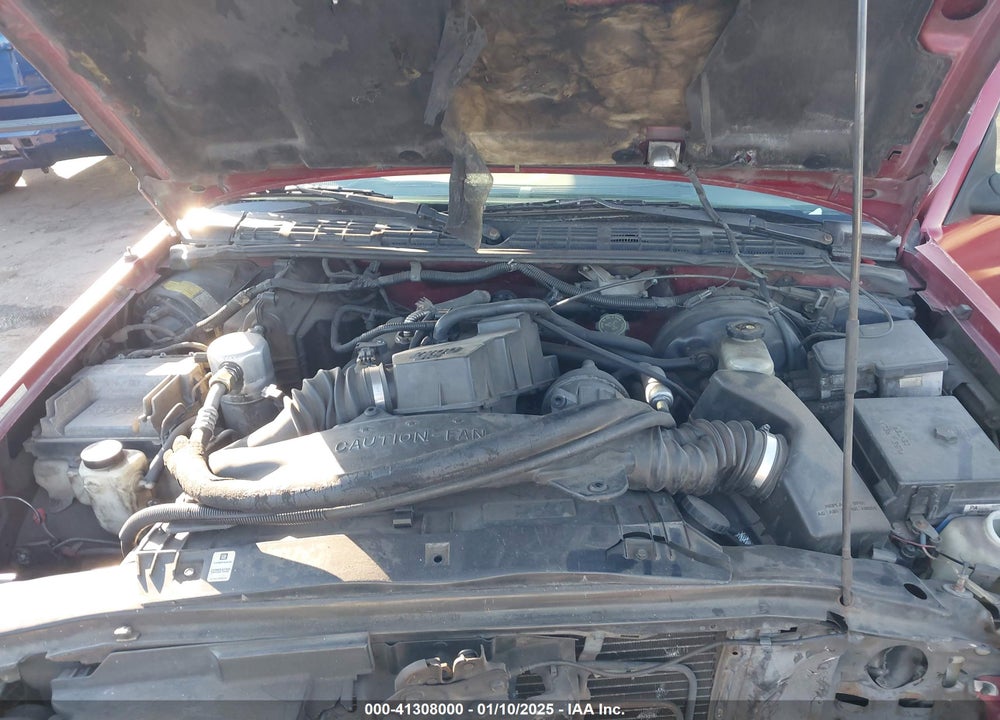 1998 CHEVROLET S-10 LS FLEETSIDE VIN: 1GCCS1940W8126551