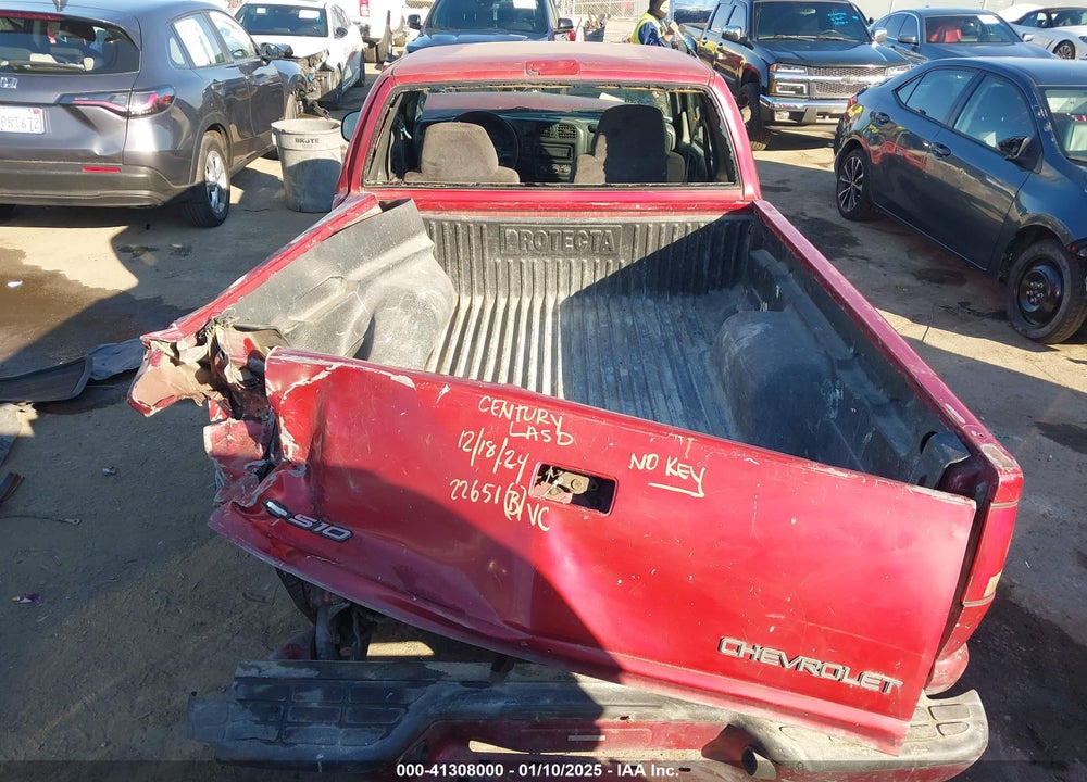 1998 CHEVROLET S-10 LS FLEETSIDE VIN: 1GCCS1940W8126551