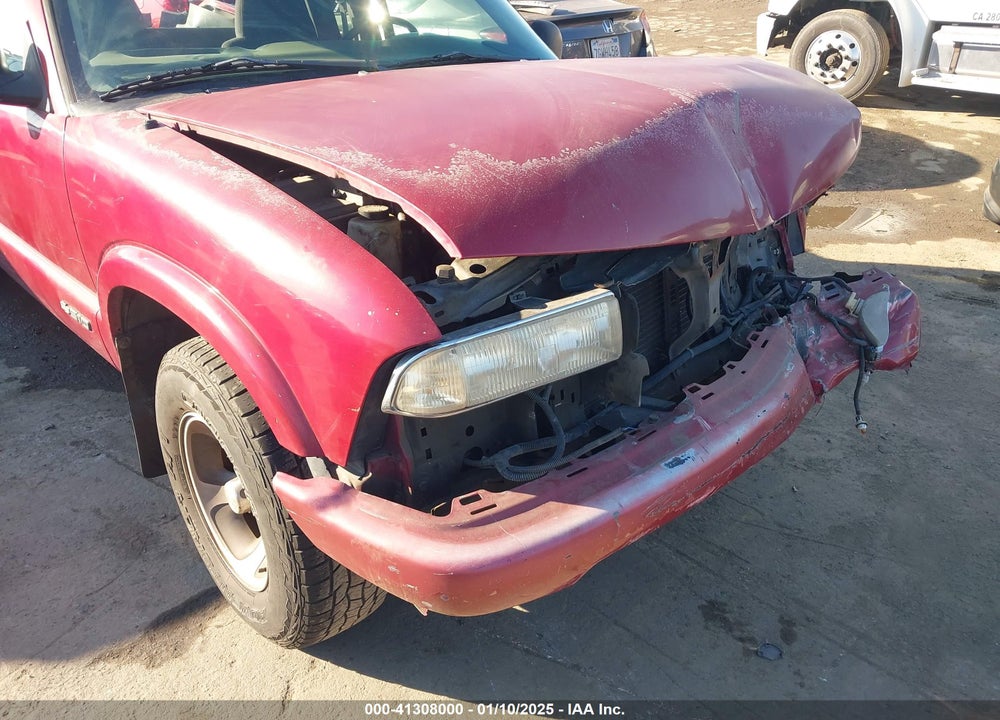 1998 CHEVROLET S-10 LS FLEETSIDE VIN: 1GCCS1940W8126551