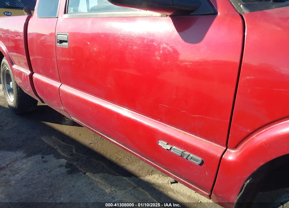 1998 CHEVROLET S-10 LS FLEETSIDE VIN: 1GCCS1940W8126551