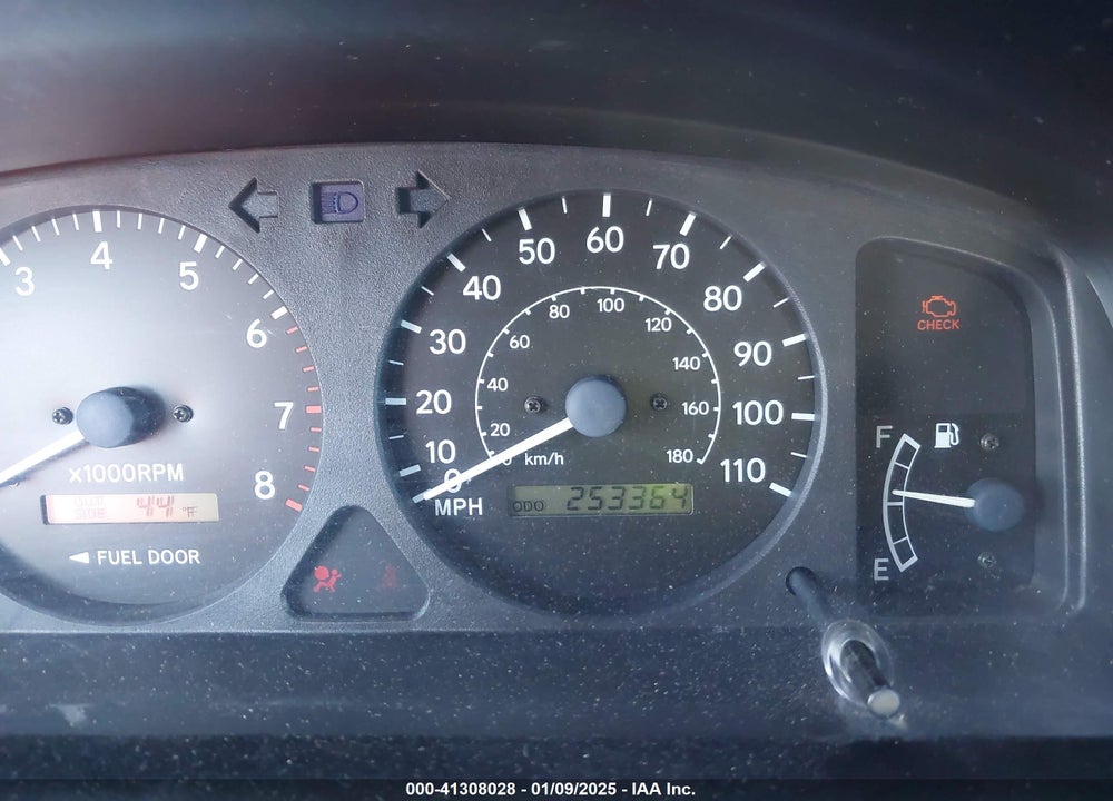 2001 TOYOTA COROLLA LE VIN: 1NXBR12E71Z464647