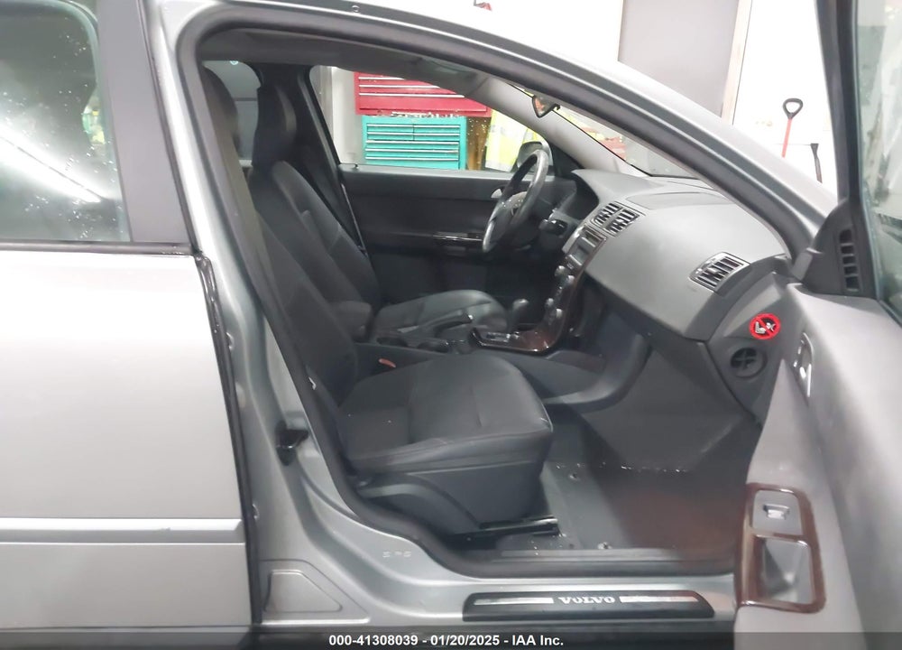 2007 VOLVO S40 2.4I VIN: YV1MS382372275373