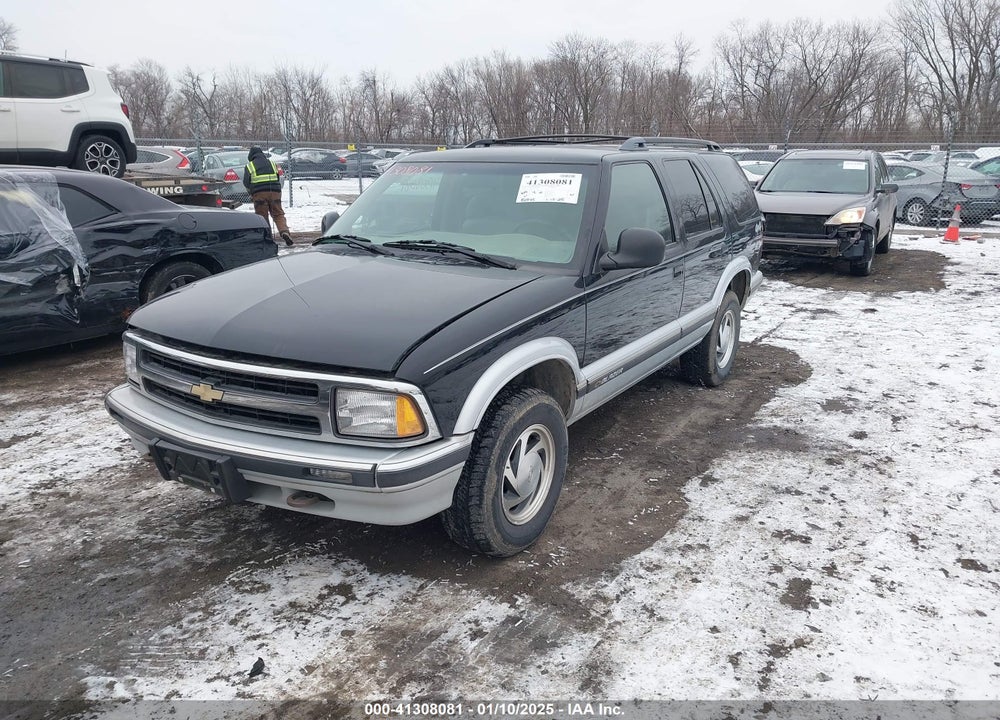 1996 CHEVROLET BLAZER VIN: 1GNDT13W0T2160250
