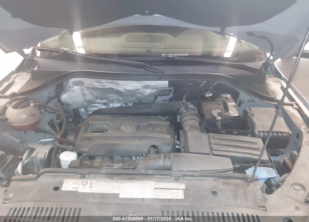 2012 VOLKSWAGEN TIGUAN S VIN: WVGBV7AX6CW565610