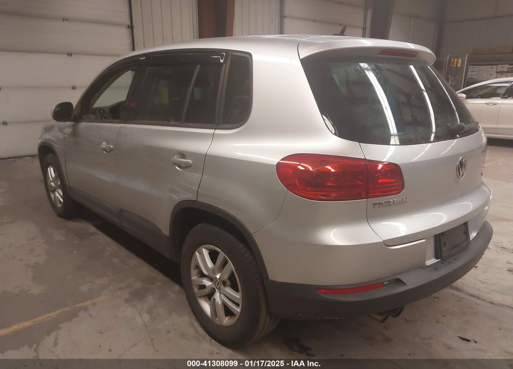2012 VOLKSWAGEN TIGUAN S VIN: WVGBV7AX6CW565610