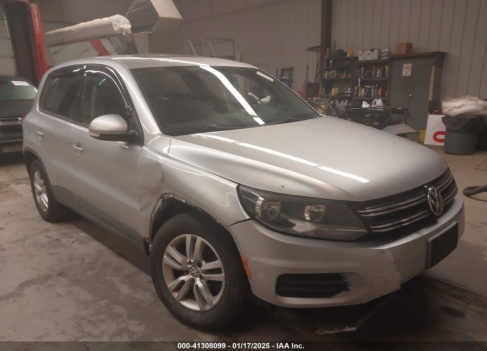 2012 VOLKSWAGEN TIGUAN S VIN: WVGBV7AX6CW565610