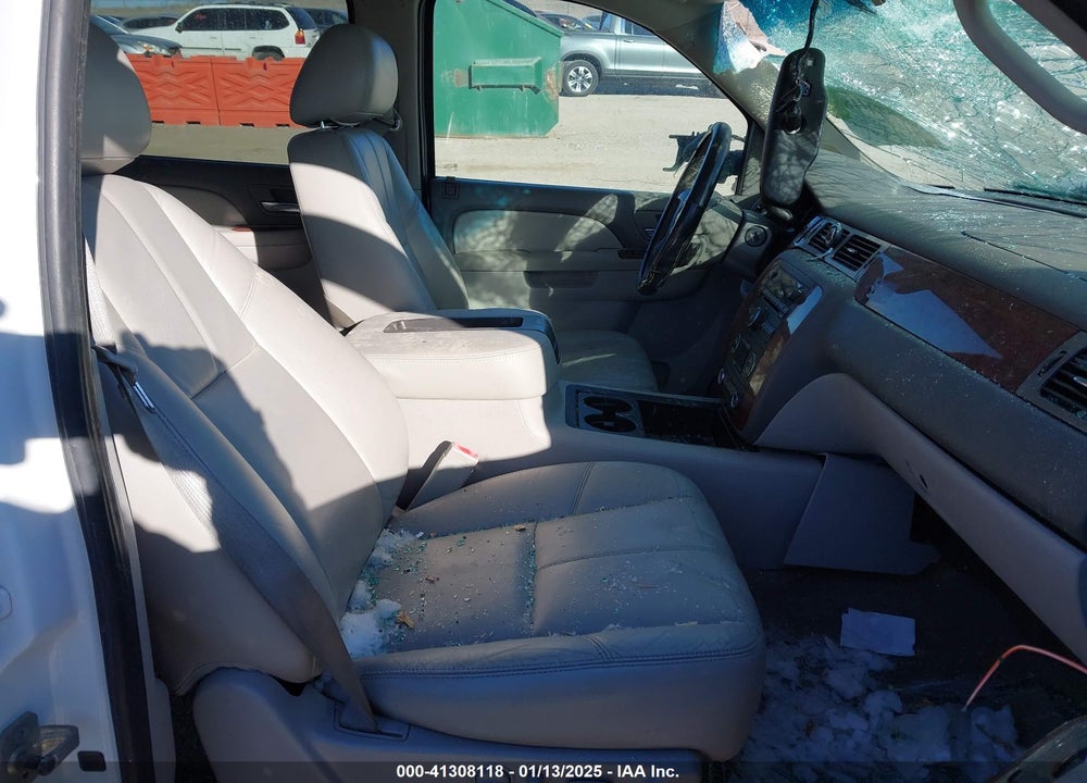 2010 CHEVROLET AVALANCHE 1500 LT1 VIN: 3GNVKFE06AG280359