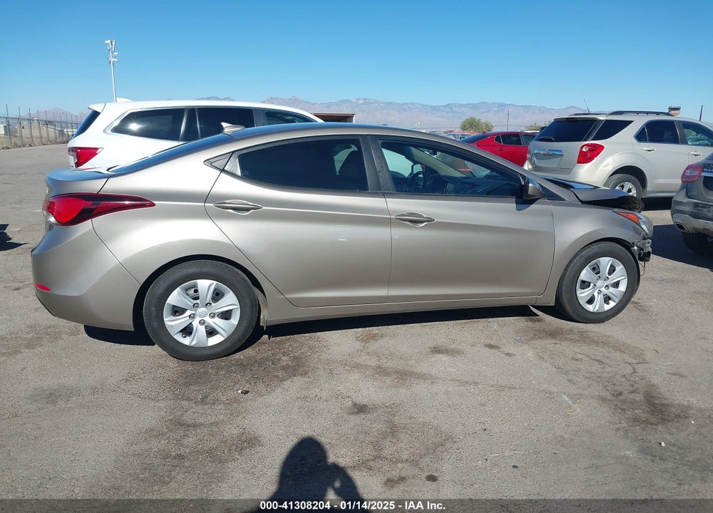 2016 HYUNDAI ELANTRA SE VIN: 5NPDH4AE0GH720147