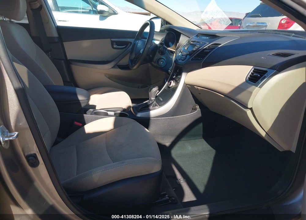 2016 HYUNDAI ELANTRA SE VIN: 5NPDH4AE0GH720147