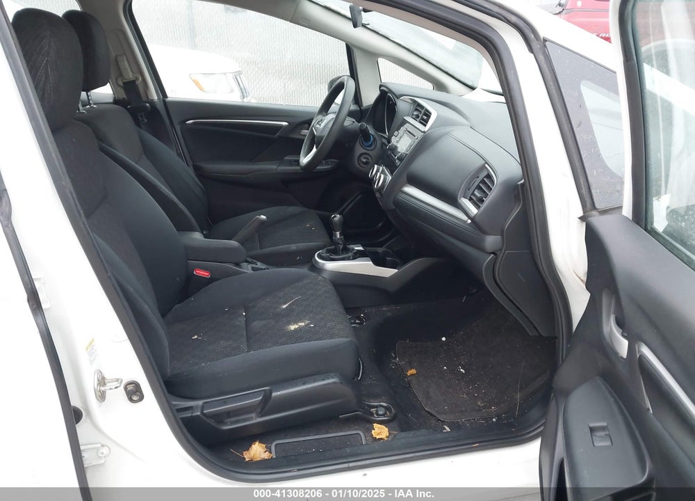 2015 HONDA FIT LX VIN: 3HGGK5G52FM709382