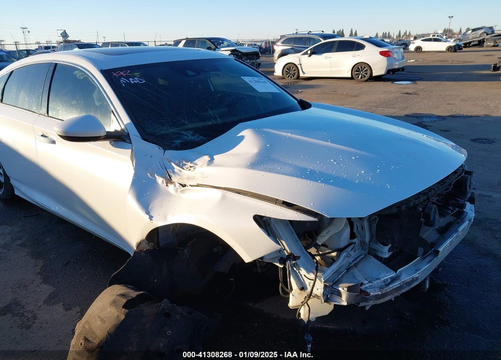 2018 HONDA ACCORD VIN: 1HGCV2F3XJA030552