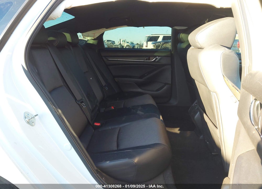 2018 HONDA ACCORD VIN: 1HGCV2F3XJA030552