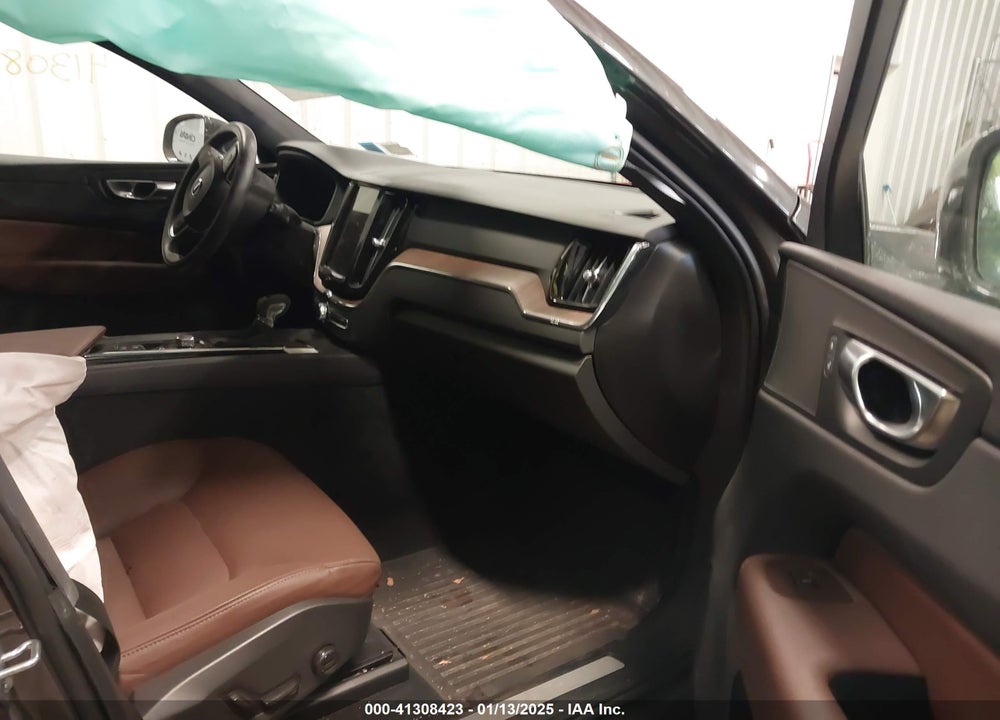 2021 VOLVO XC60 T5 MOMENTUM VIN: YV4102RK5M1875561