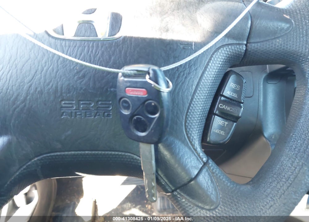 2006 HONDA CR-V LX VIN: JHLRD78526C023648