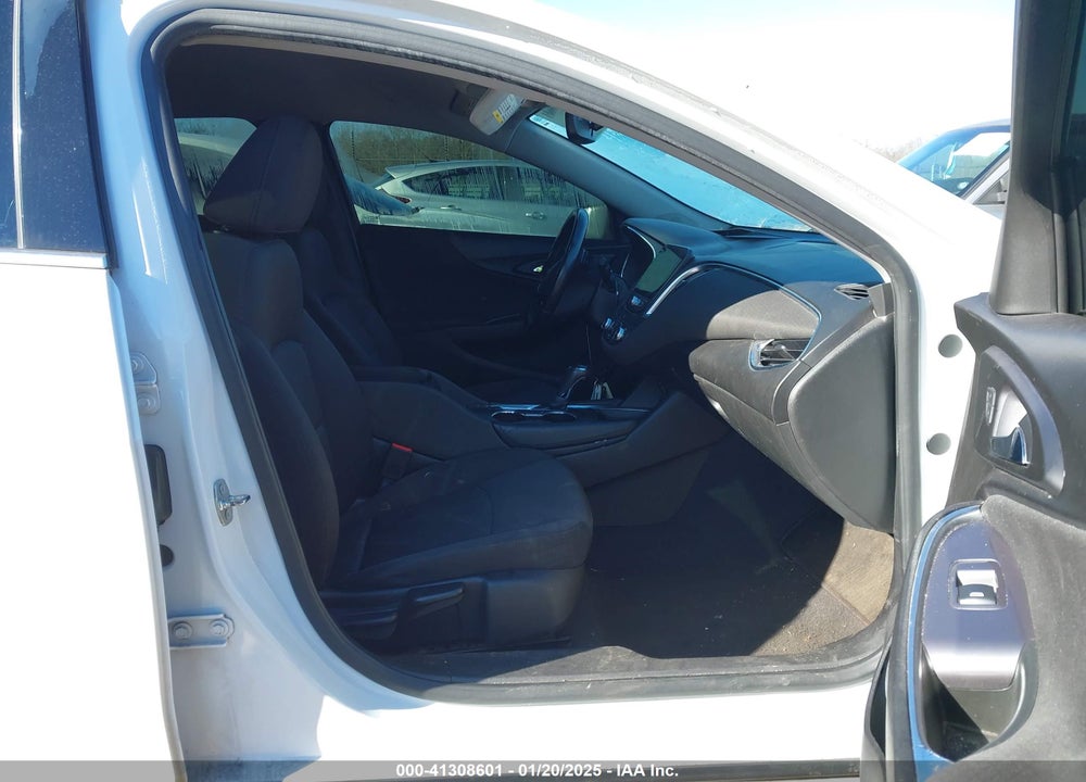 2018 CHEVROLET MALIBU VIN: 1G1ZD5ST2JF257183