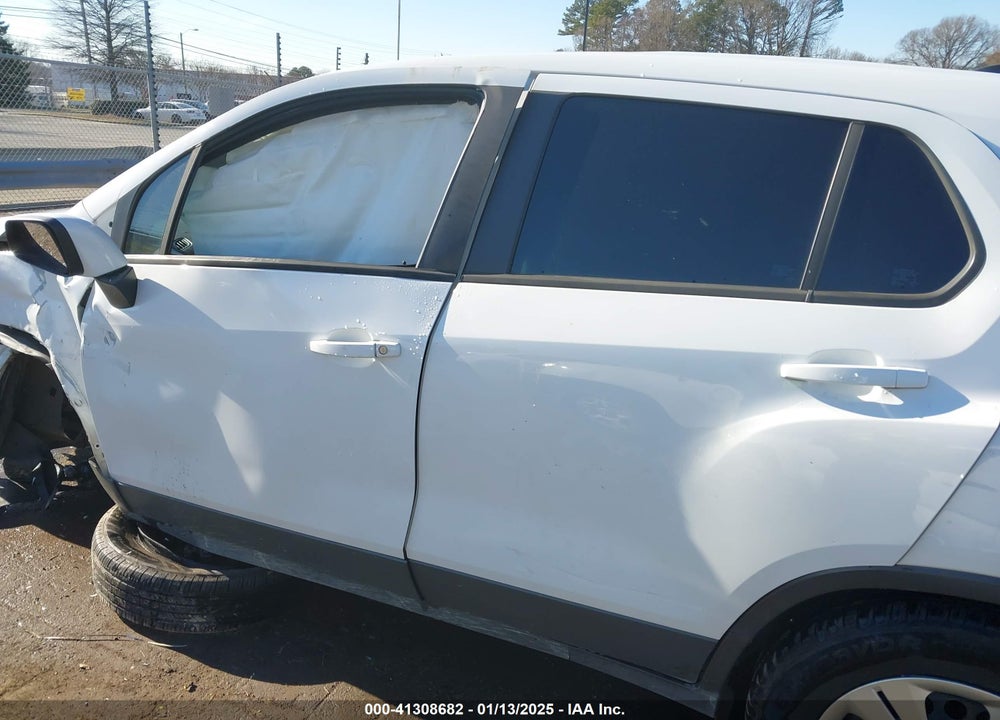 2017 CHEVROLET TRAX LS VIN: 3GNCJKSB3HL285965