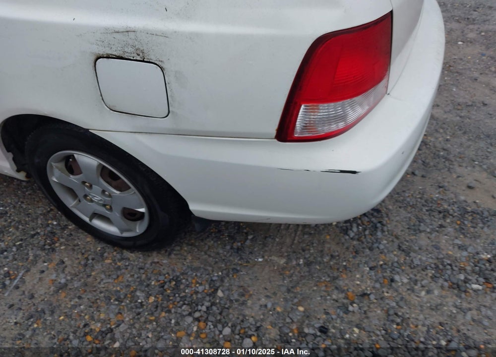 2001 HYUNDAI ACCENT GS VIN: KMHCG35C81U067870