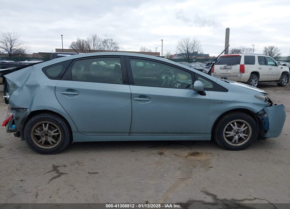 2013 TOYOTA PRIUS TWO VIN: JTDKN3DUXD1693068