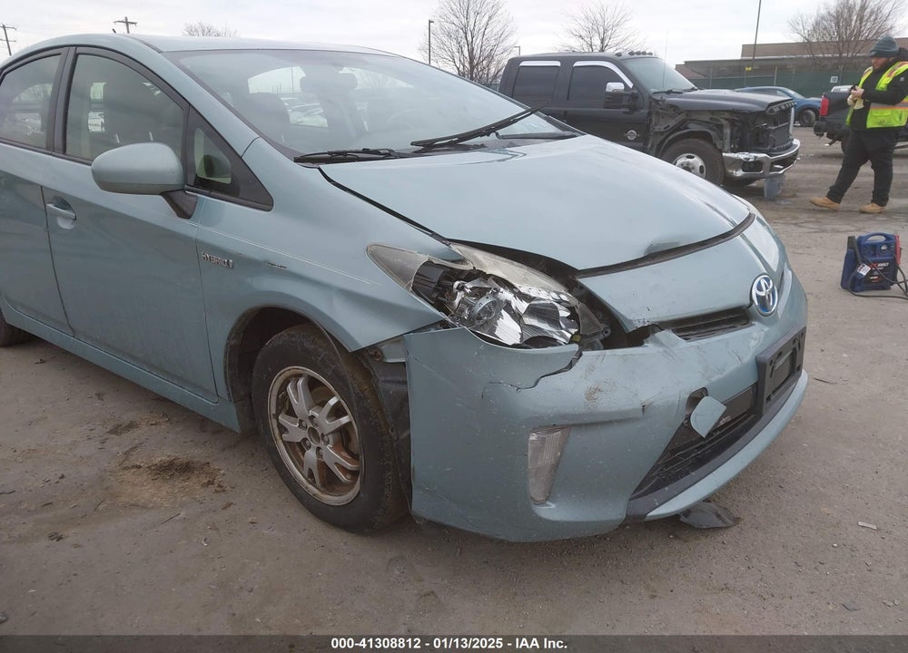 2013 TOYOTA PRIUS TWO VIN: JTDKN3DUXD1693068