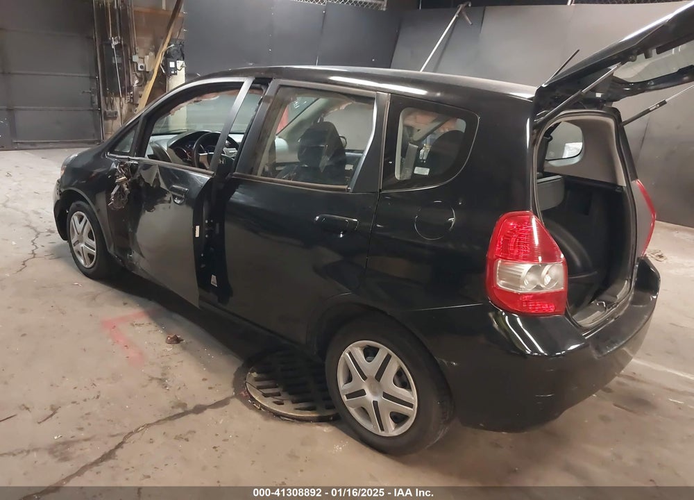 2007 HONDA FIT VIN: JHMGD38457S040194