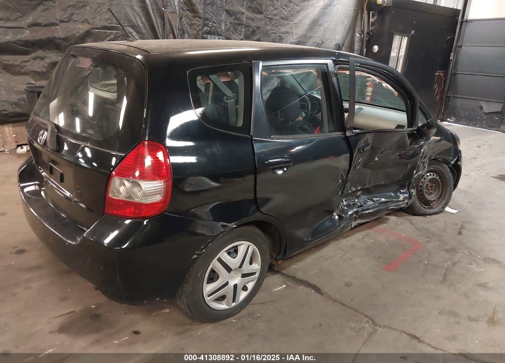 2007 HONDA FIT VIN: JHMGD38457S040194
