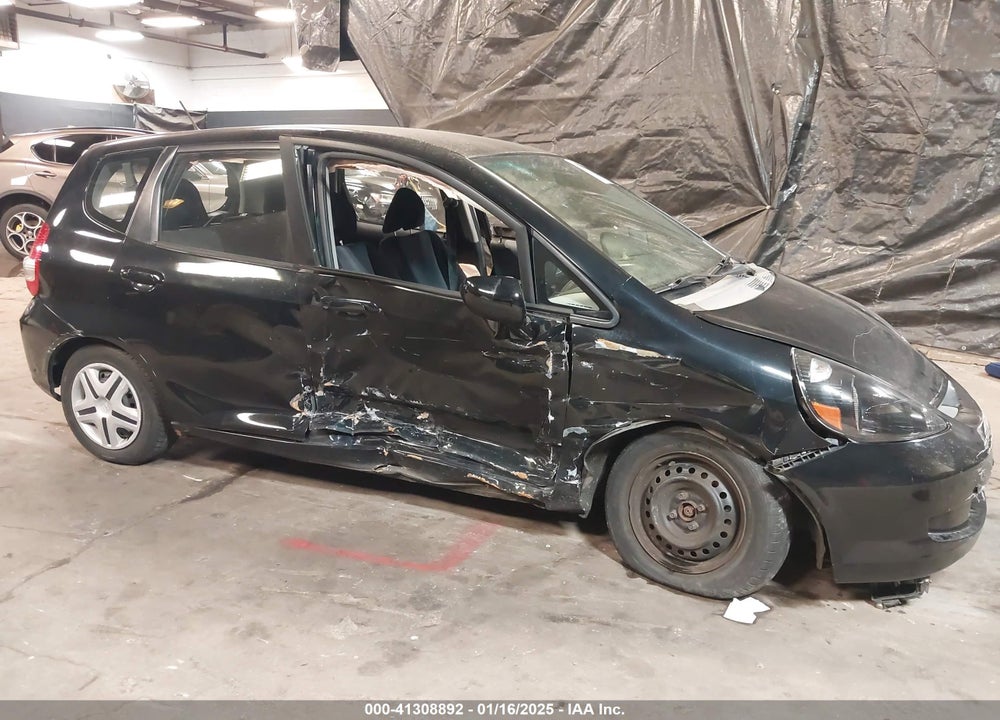 2007 HONDA FIT VIN: JHMGD38457S040194