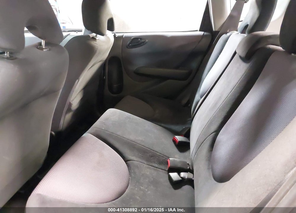 2007 HONDA FIT VIN: JHMGD38457S040194
