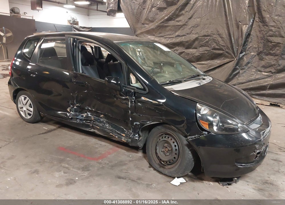 2007 HONDA FIT VIN: JHMGD38457S040194