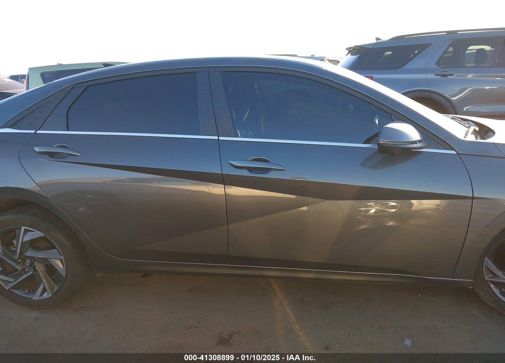 2024 HYUNDAI ELANTRA LIMITED VIN: KMHLP4DG2RU663224