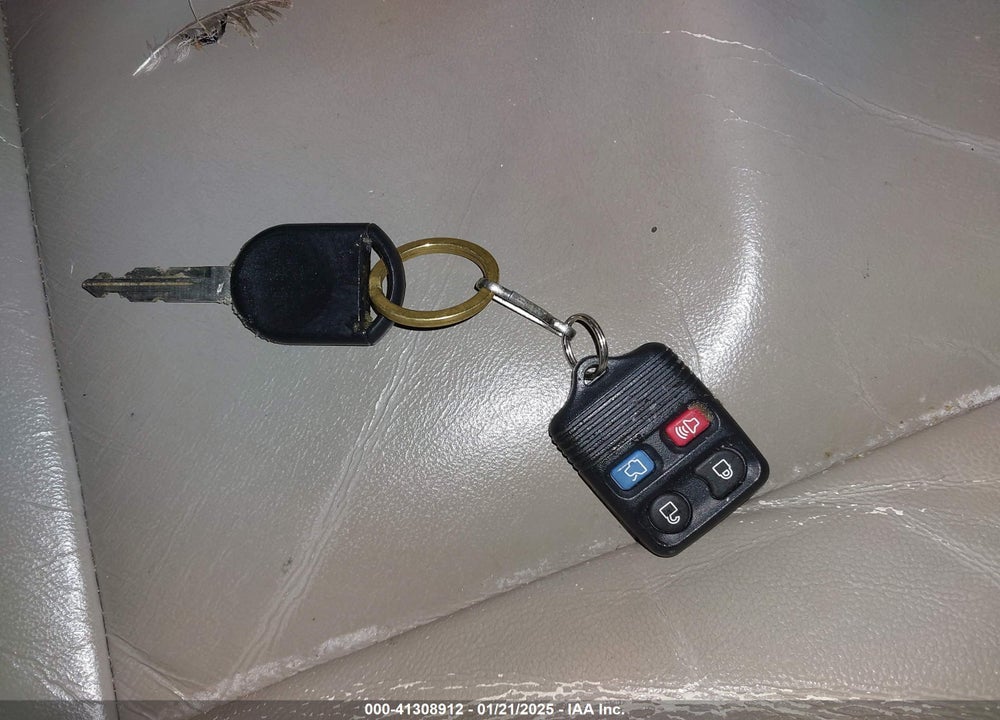 2011 FORD FOCUS SEL VIN: 1FAHP3HN4BW134385