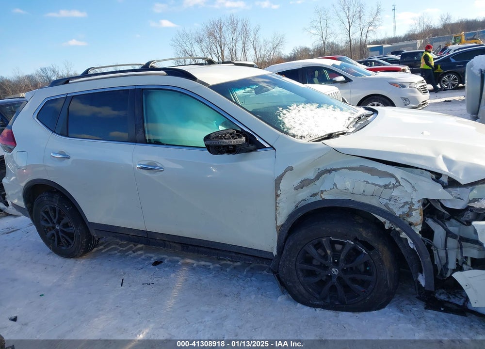 2017 NISSAN ROGUE SV VIN: 5N1AT2MV0HC805242
