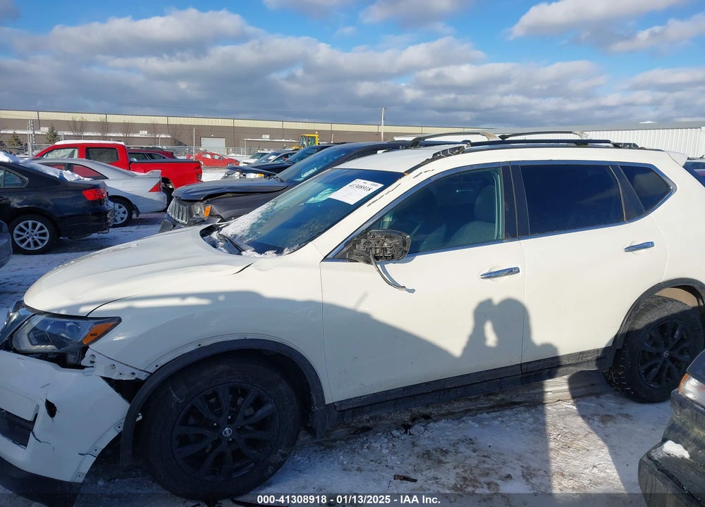 2017 NISSAN ROGUE SV VIN: 5N1AT2MV0HC805242
