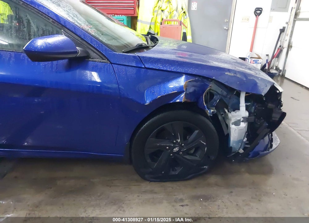 2022 HYUNDAI ELANTRA VIN: KMHLS4AGXNU233776
