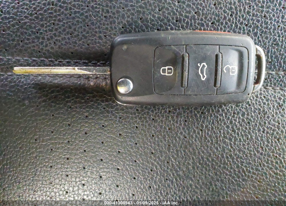 2012 VOLKSWAGEN PASSAT 2.5L SE VIN: 1VWBP7A39CC021757