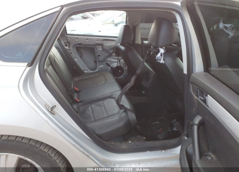 2012 VOLKSWAGEN PASSAT 2.5L SE VIN: 1VWBP7A39CC021757
