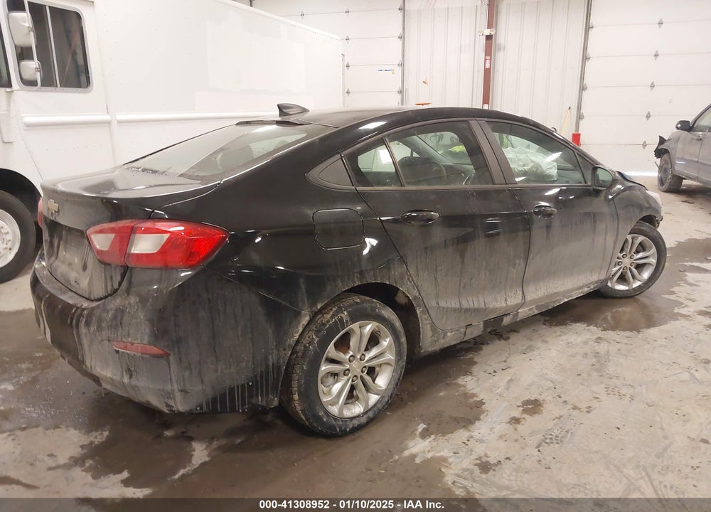 2019 CHEVROLET CRUZE LS VIN: 1G1BC5SM0K7144132