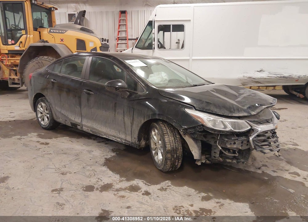 2019 CHEVROLET CRUZE LS VIN: 1G1BC5SM0K7144132