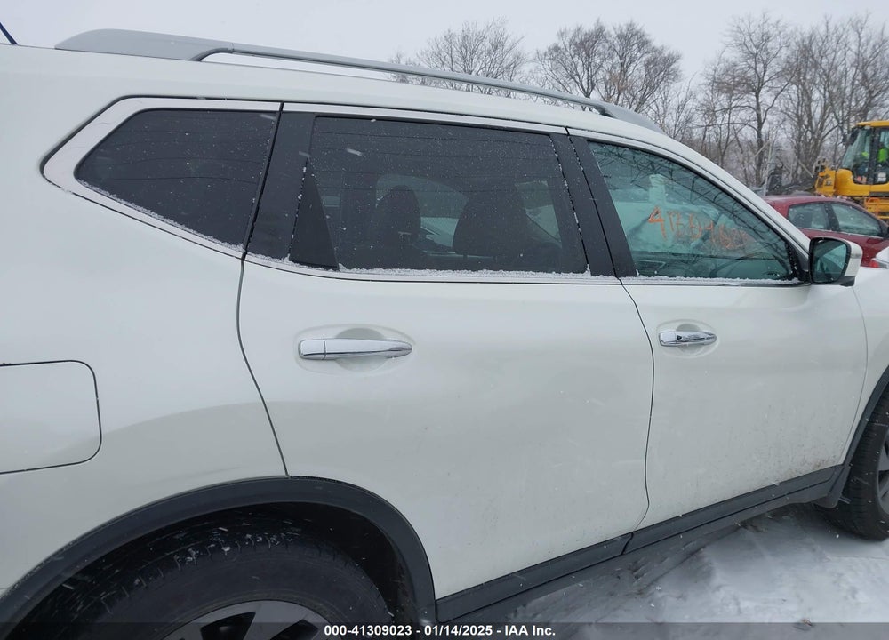 2016 NISSAN ROGUE SL VIN: 5N1AT2MV0GC733232