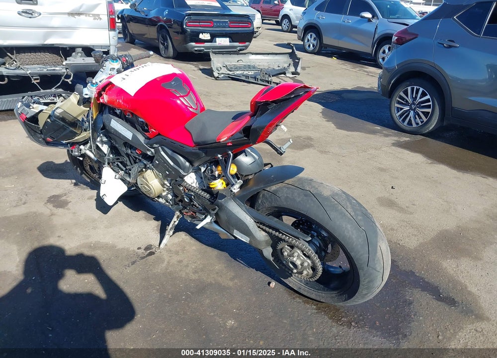 2024 DUCATI PANIGALE V4S VIN: ZDMDAGWW6RB009942