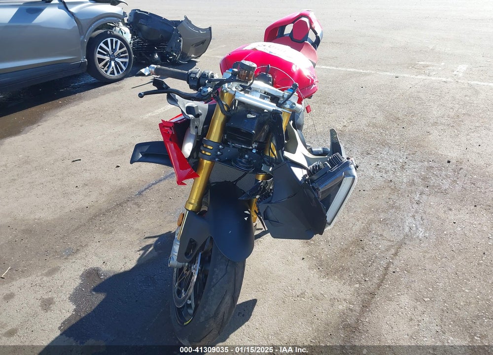 2024 DUCATI PANIGALE V4S VIN: ZDMDAGWW6RB009942