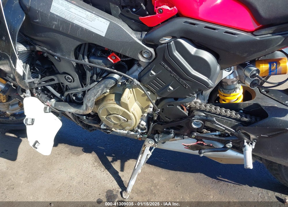 2024 DUCATI PANIGALE V4S VIN: ZDMDAGWW6RB009942