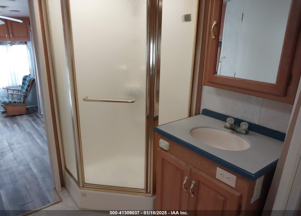 2001 HOLIDAY RAMBLER PRESIDENTIAL TRAVEL TRAILER VIN: 1KB311J241E120815