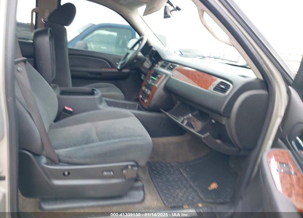 2008 CHEVROLET TAHOE LT VIN: 1GNFC13018R148062
