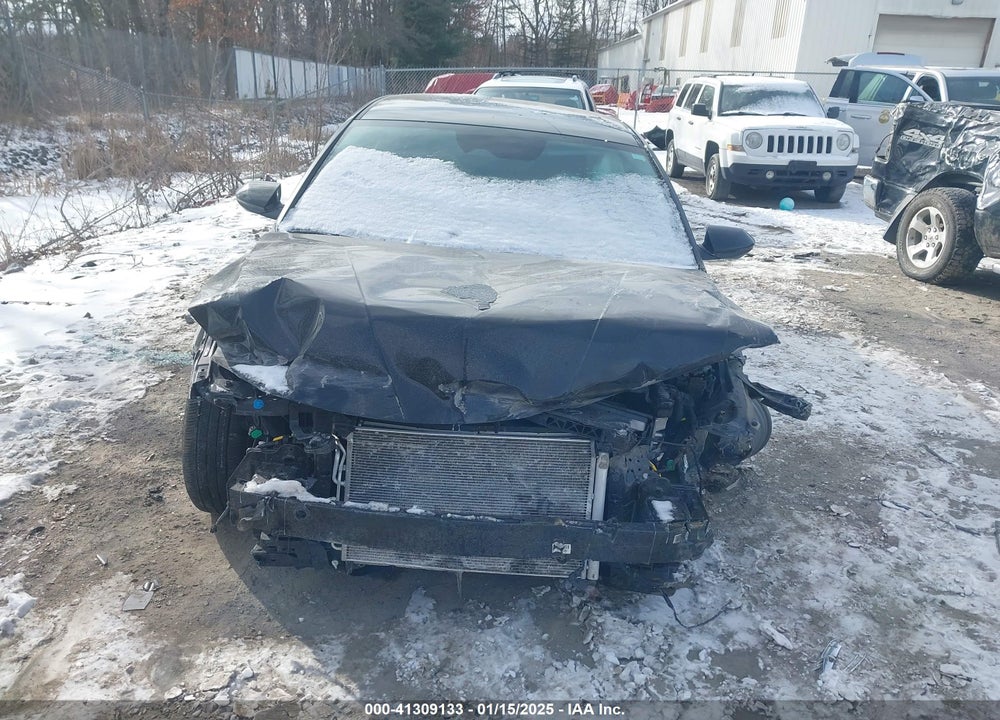 2024 HYUNDAI ELANTRA VIN: KMHLM4DG3RU727957