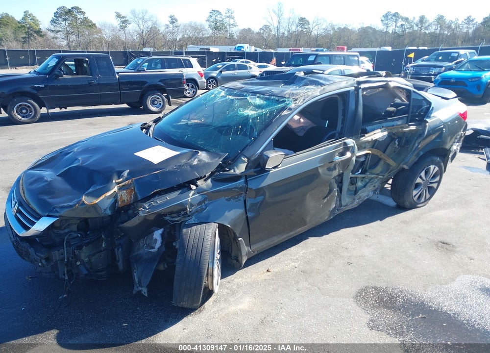 2013 HONDA ACCORD SDN VIN: 1HGCR2F32DA211170