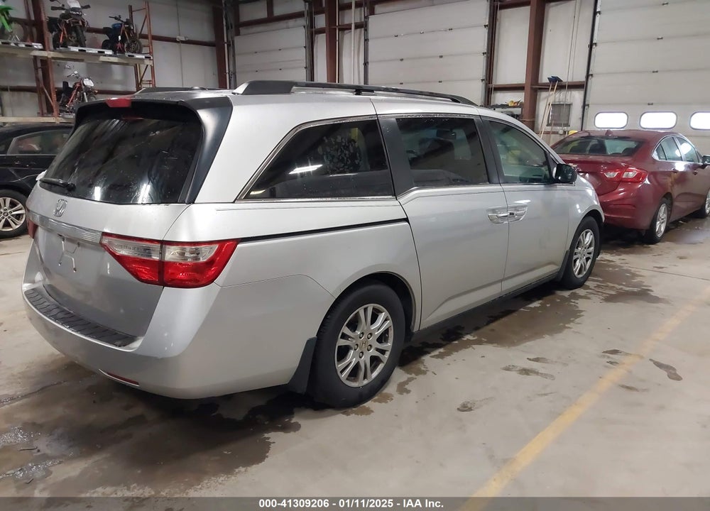 2011 HONDA ODYSSEY EX-L VIN: 5FNRL5H6XBB073076