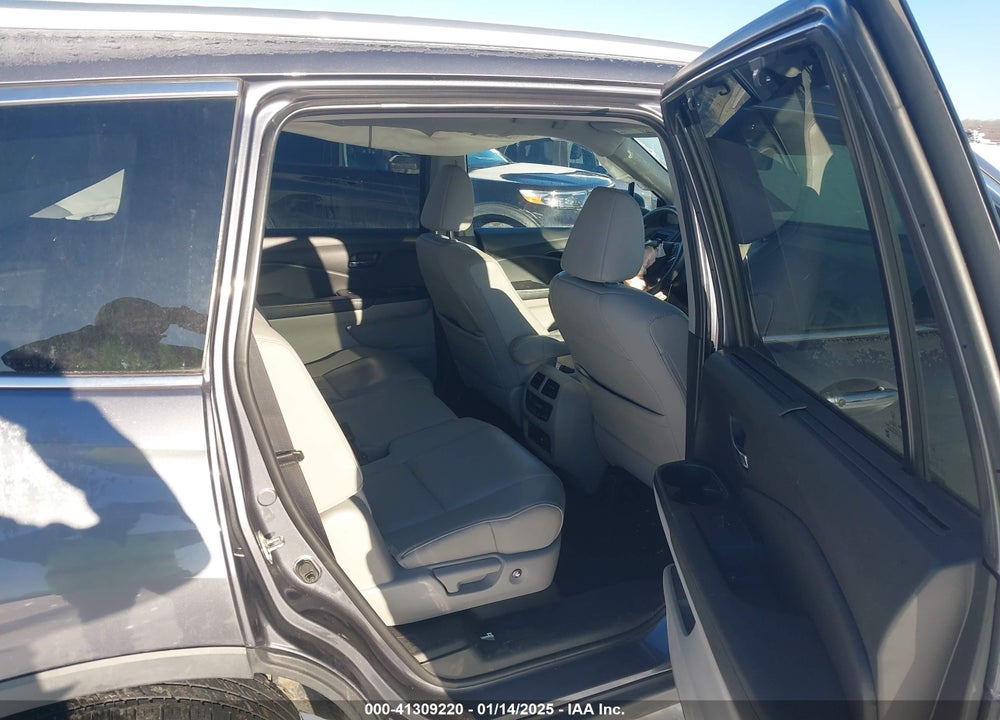 2019 HONDA PILOT TOURING VIN: 5FNYF6H91KB094224