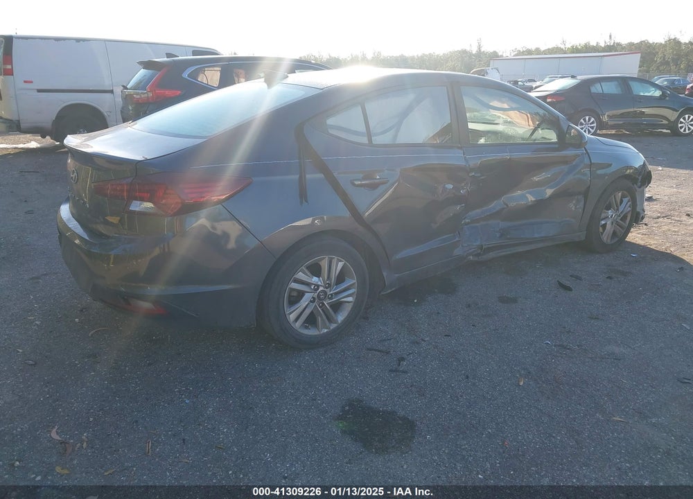 2020 HYUNDAI ELANTRA VIN: 5NPD84LFXLH576669