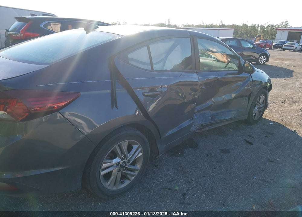 2020 HYUNDAI ELANTRA VIN: 5NPD84LFXLH576669